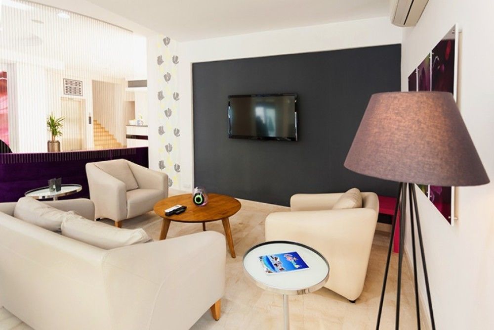 Ege Tulip Cesme Hotel Exterior foto