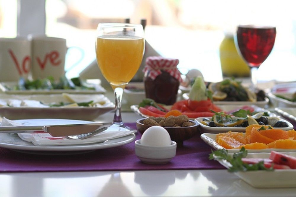 Ege Tulip Cesme Hotel Exterior foto