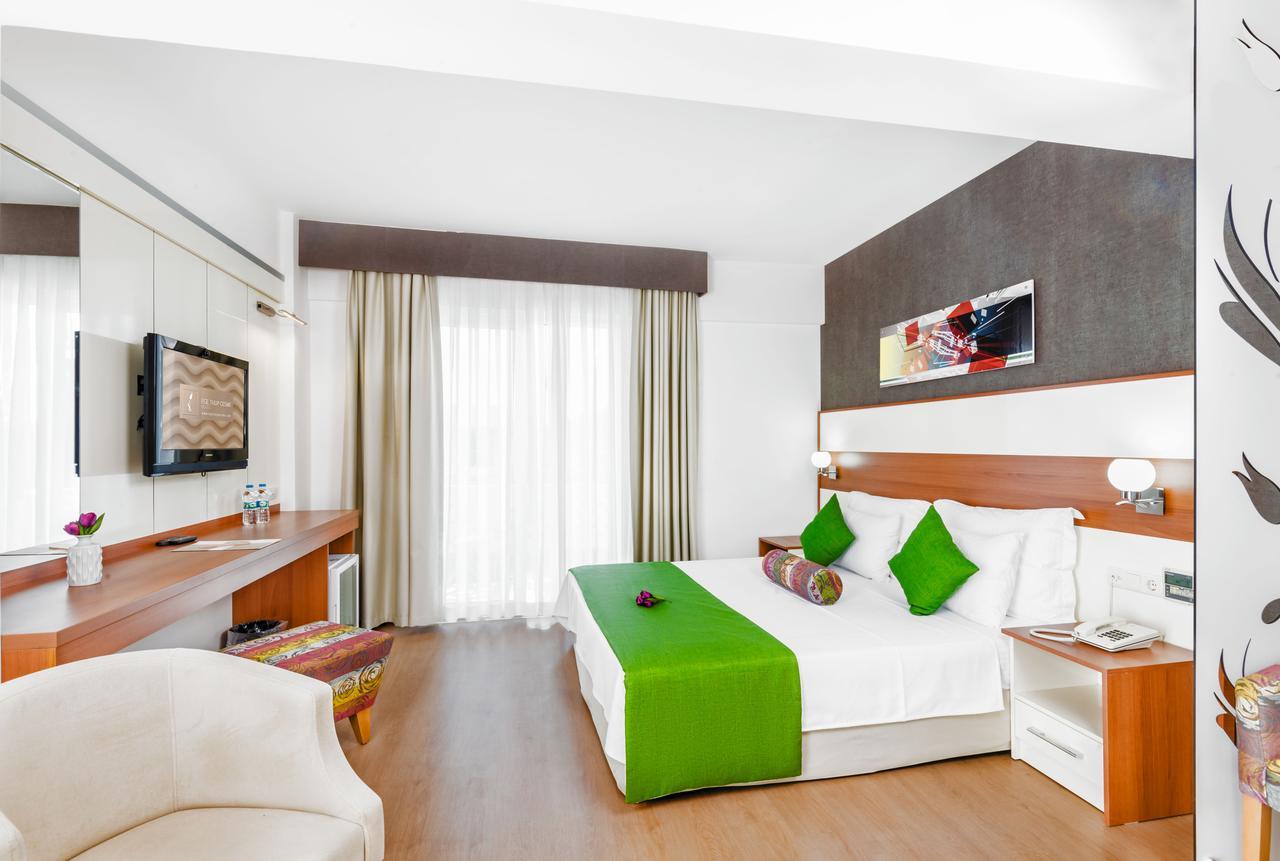Ege Tulip Cesme Hotel Exterior foto